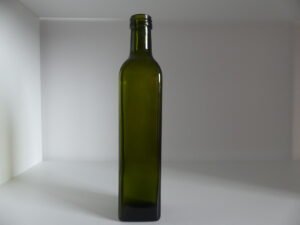 Botella de vidrio al por mayor para marasca son ideales para aceites y vinagres