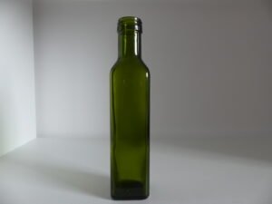 Botella de vidrio al por mayor para marasca son ideales para aceites y vinagres